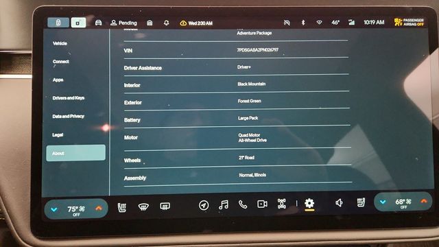 2023 Rivian R1S Adventure Quad-Motor Large Pack - 22947888 - 16