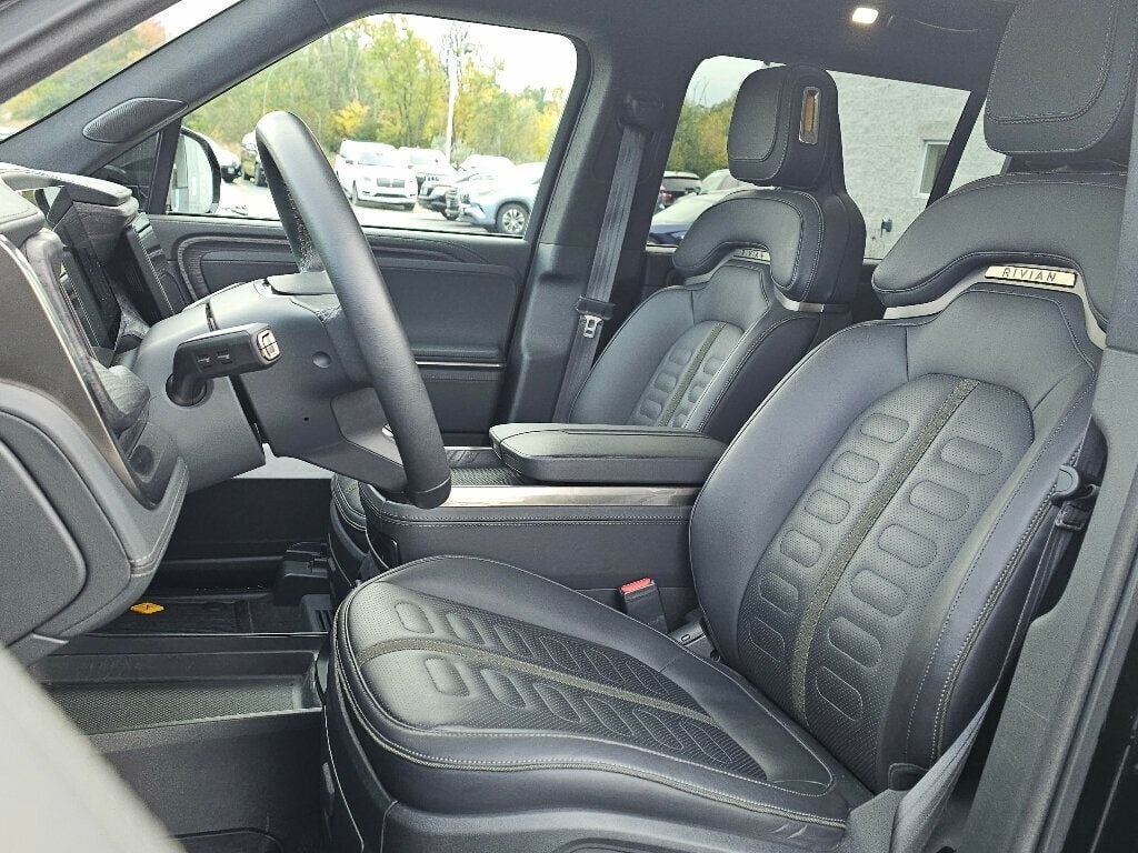 2023 Rivian R1S Adventure Quad-Motor Large Pack - 22938169 - 15