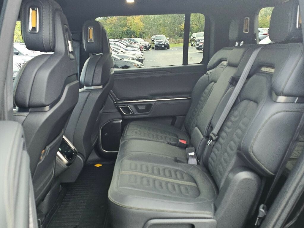 2023 Rivian R1S Adventure Quad-Motor Large Pack - 22938169 - 18