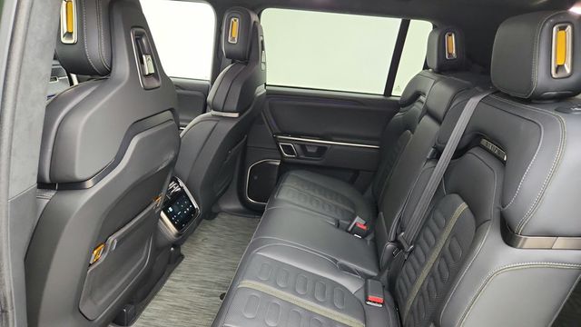 2023 Rivian R1S Adventure Quad-Motor Large Pack (321-Mile Range) - 22947888 - 21