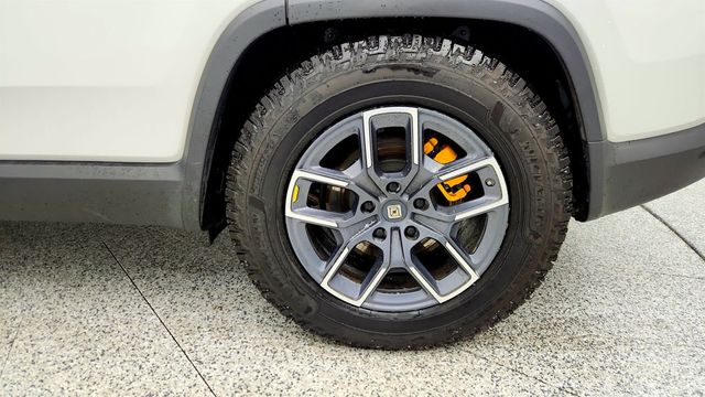 2023 Rivian R1S Adventure Quad-Motor Large Pack w/ 20'' Wheels (289-mile range) - 22977731 - 8