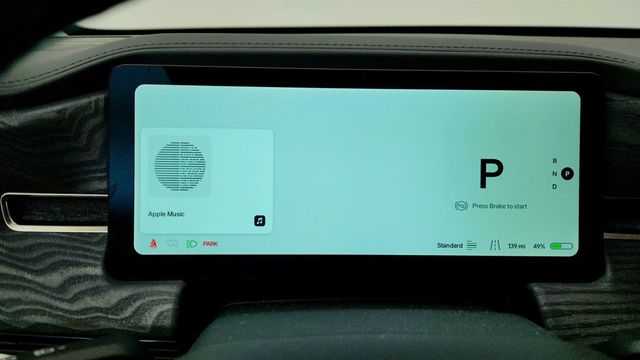 2023 Rivian R1S Adventure Quad-Motor Large Pack w/ 22'' Sport Wheels - 23007584 - 14