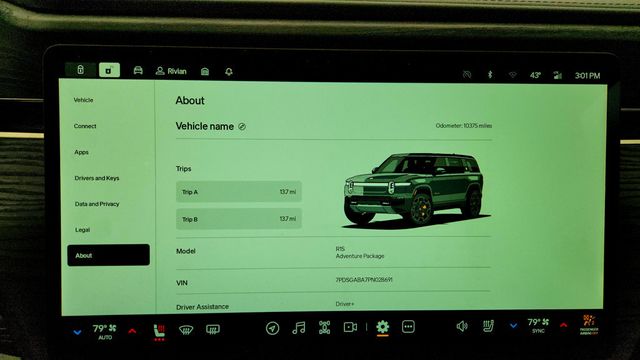 2023 Rivian R1S Adventure Quad-Motor Large Pack w/ 22'' Sport Wheels - 23007584 - 15