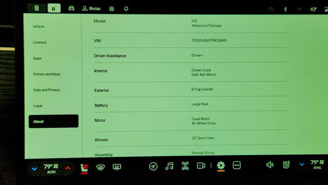 2023 Rivian R1S Adventure Quad-Motor Large Pack w/ 22'' Sport Wheels - 23007584 - 17