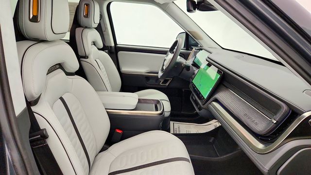 2023 Rivian R1S Adventure Quad-Motor Large Pack w/ 22'' Sport Wheels - 23007584 - 26