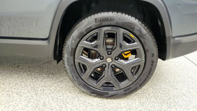 2023 Rivian R1S Adventure Quad-Motor Large Pack w/ 22'' Sport Wheels - 23007584 - 8