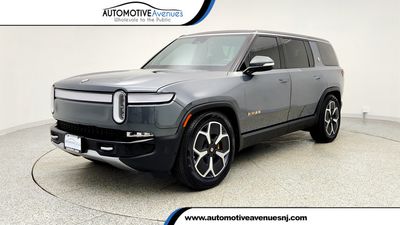 2023 Rivian R1S
