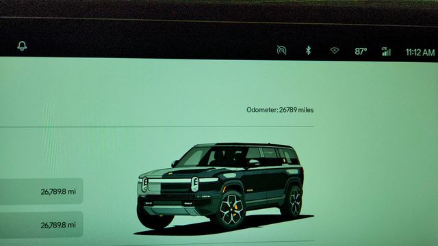 2023 Rivian R1S Adventure Quad-Motor Large Pack w/ Ocean Coast Interior - 23039999 - 14