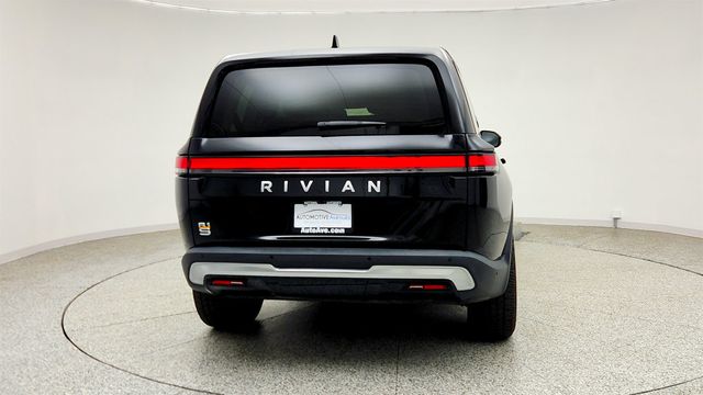 2023 Rivian R1S Adventure Quad-Motor Large Pack w/ Ocean Coast Interior - 23039999 - 5