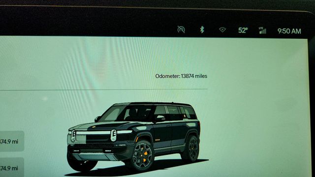 2023 Rivian R1S Launch Edition Quad-Motor Large Pack *Ltd Avail* w/ 22'' Wheels - 22965170 - 15