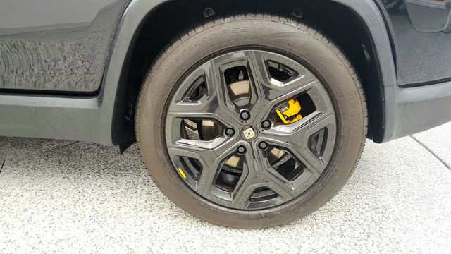 2023 Rivian R1S Launch Edition Quad-Motor Large Pack *Ltd Avail* w/ 22'' Wheels - 22965170 - 8