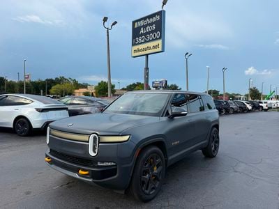 2023 Rivian R1S