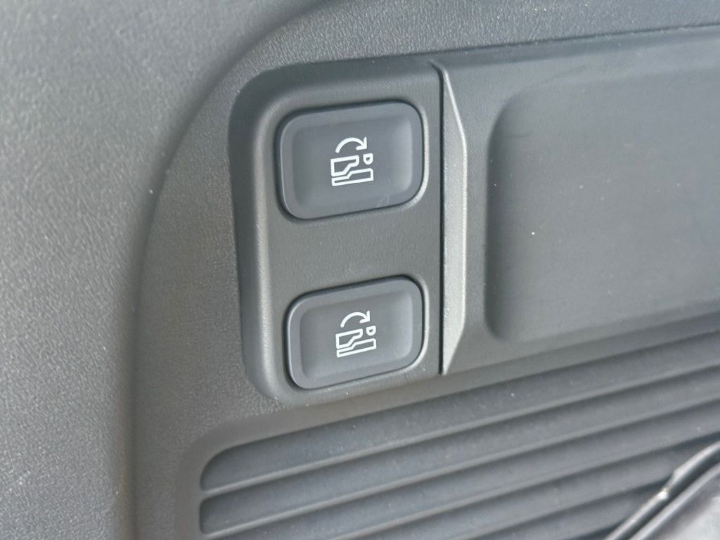 2023 Rivian R1S **R1S ADVENTURE**LARGE PACK**QUAD MOTOR** - 23068601 - 31