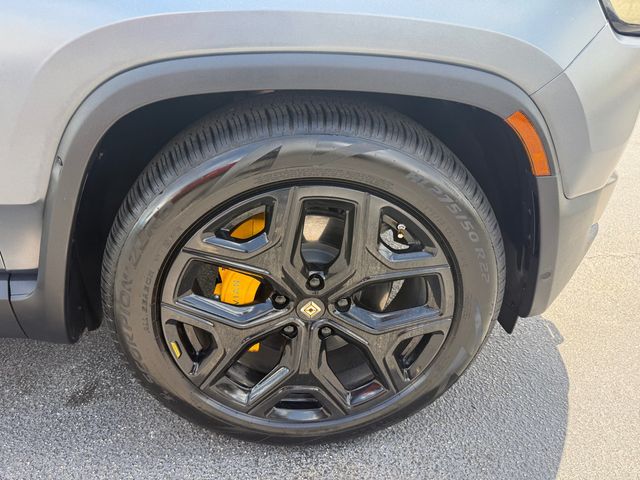 2023 Rivian R1S **R1S ADVENTURE**LARGE PACK**QUAD MOTOR** - 23068601 - 42