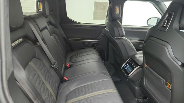2023 Rivian R1T Adventure Performance Dual-Motor Large Pack (353-Mile Range) - 22955676 - 13