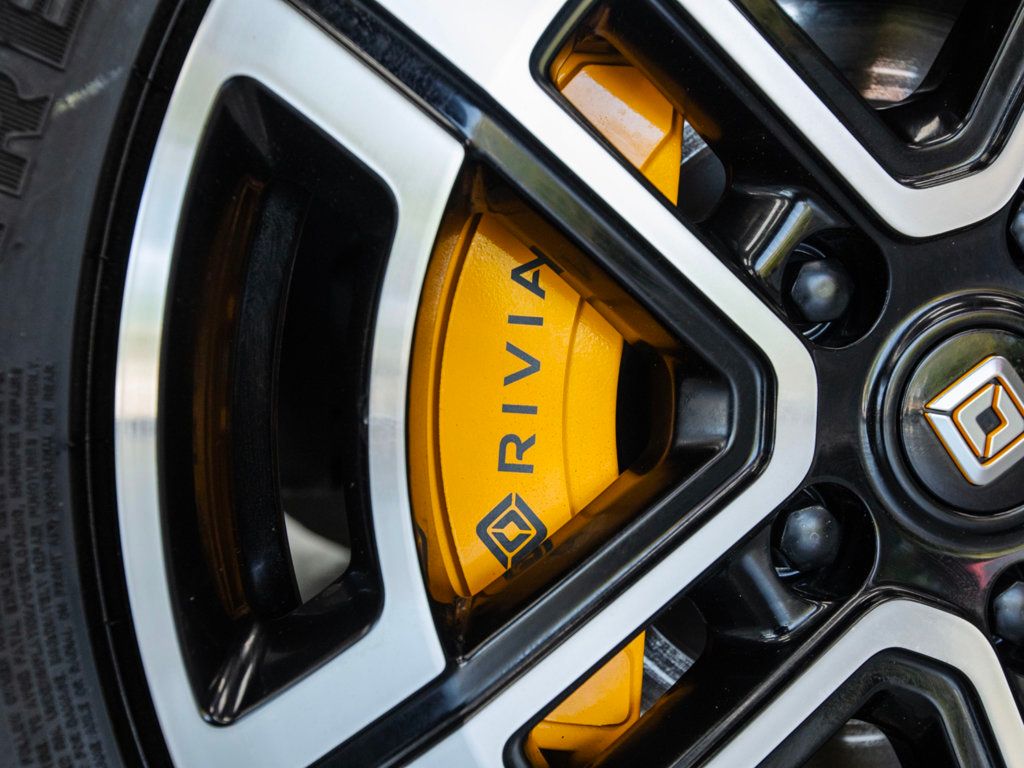 2023 Rivian R1T Adventure photo 11