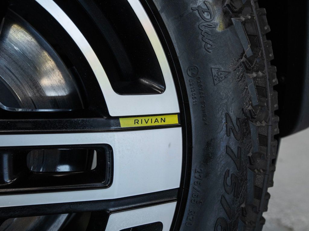2023 Rivian R1T Adventure photo 12