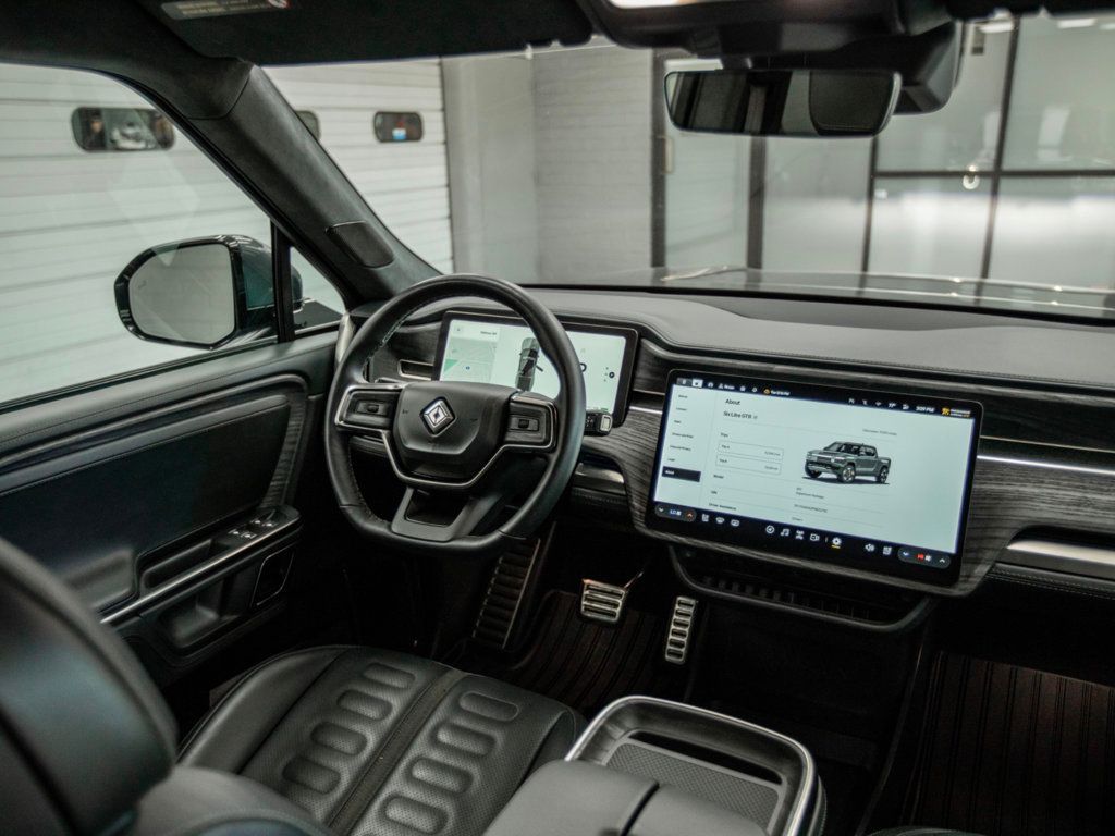 2023 Rivian R1T Adventure photo 17