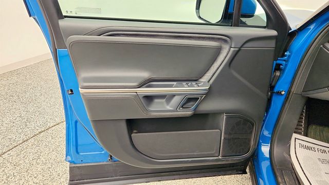 2023 Rivian R1T Adventure Quad-Motor Large Pack w/ 22'' Sport Aluminum Wheels - 23005807 - 10