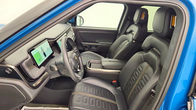 2023 Rivian R1T Adventure Quad-Motor Large Pack w/ 22'' Sport Aluminum Wheels - 23005807 - 21