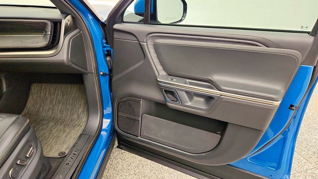 2023 Rivian R1T Adventure Quad-Motor Large Pack w/ 22'' Sport Aluminum Wheels - 23005807 - 28