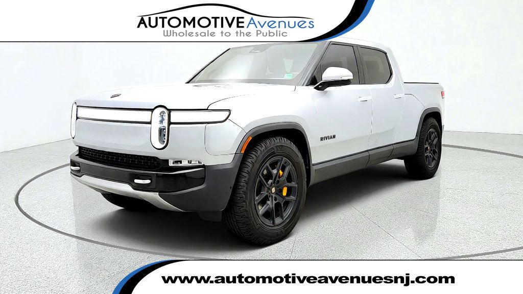 2023 Rivian R1T Adventure Quad-Motor Large Pack w/ Forest Edge Interior - 23087263 | Video 1