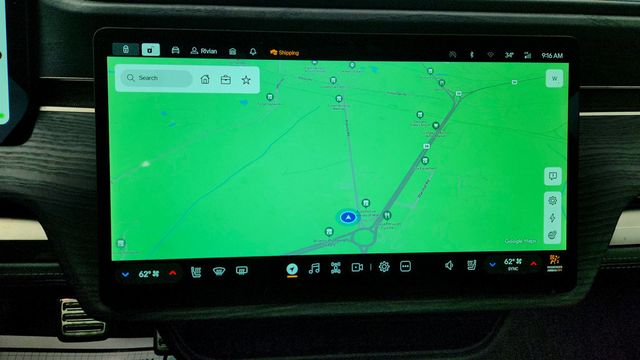 2023 Rivian R1T Adventure Quad-Motor Large Pack w/ Gear Tunnel Storage - 22999345 - 18