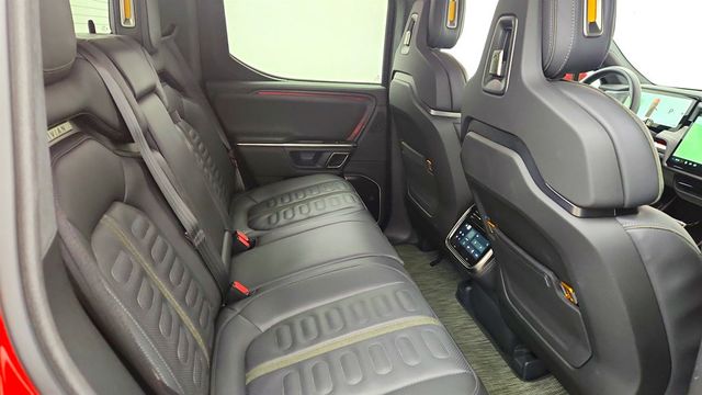 2023 Rivian R1T Adventure Quad-Motor Large Pack w/ Gear Tunnel Storage - 22999345 - 22