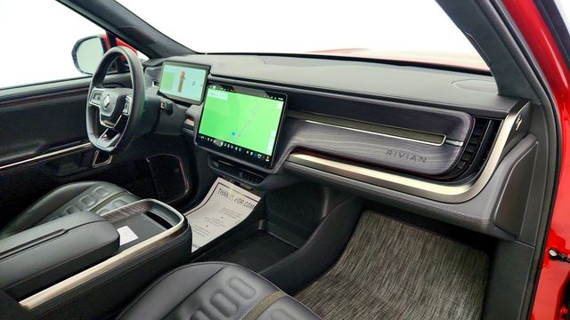 2023 Rivian R1T Adventure Quad-Motor Large Pack w/ Gear Tunnel Storage - 22999345 - 24