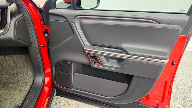 2023 Rivian R1T Adventure Quad-Motor Large Pack w/ Gear Tunnel Storage - 22999345 - 25