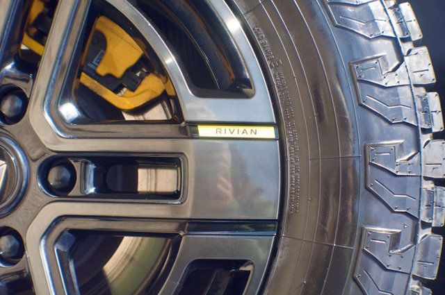 2023 Rivian R1T LocalTrade/Adventure/Quad-Motor-LargePack/AdaptiveCruise/NAV - 22988191 - 19