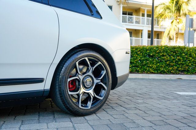 2023 Rolls-Royce Cullinan Black Badge Sport Utility - 22981379 - 43