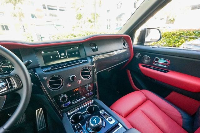2023 Rolls-Royce Cullinan Black Badge Sport Utility - 22981379 - 58