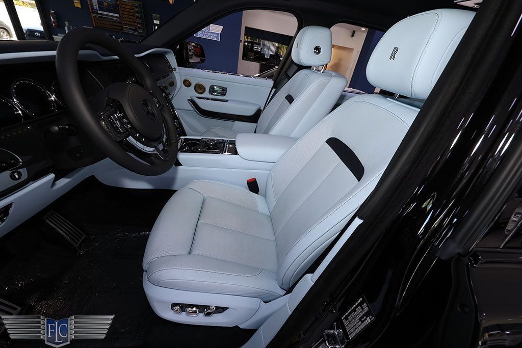 2023 Rolls-Royce Cullinan Black Badge Sport Utility - 22951746 - 12