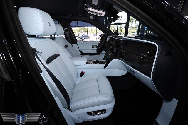 2023 Rolls-Royce Cullinan Black Badge Sport Utility - 22951746 - 13