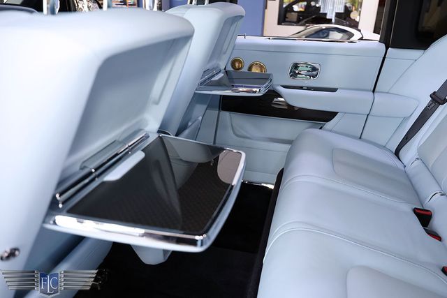 2023 Rolls-Royce Cullinan Black Badge Sport Utility - 22951746 - 21