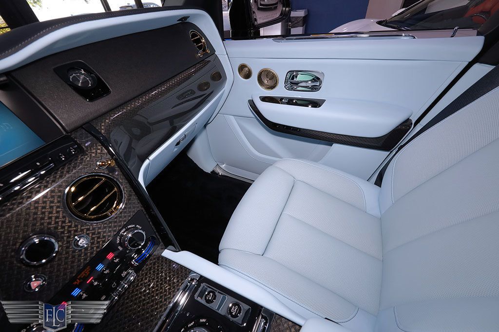 2023 Rolls-Royce Cullinan Black Badge Sport Utility - 22951746 - 25