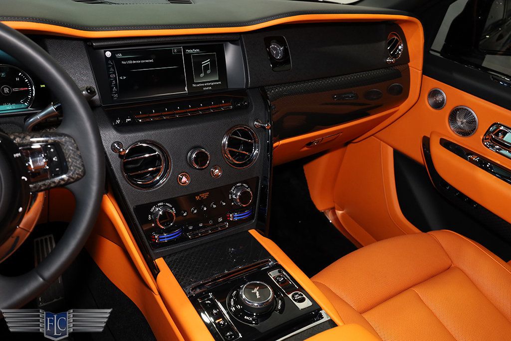 2023 Rolls-Royce Cullinan Black Badge Sport Utility - 23001935 - 34