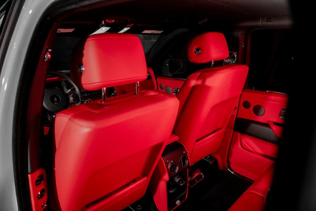 Rolls-Royce Cullinan photo 25