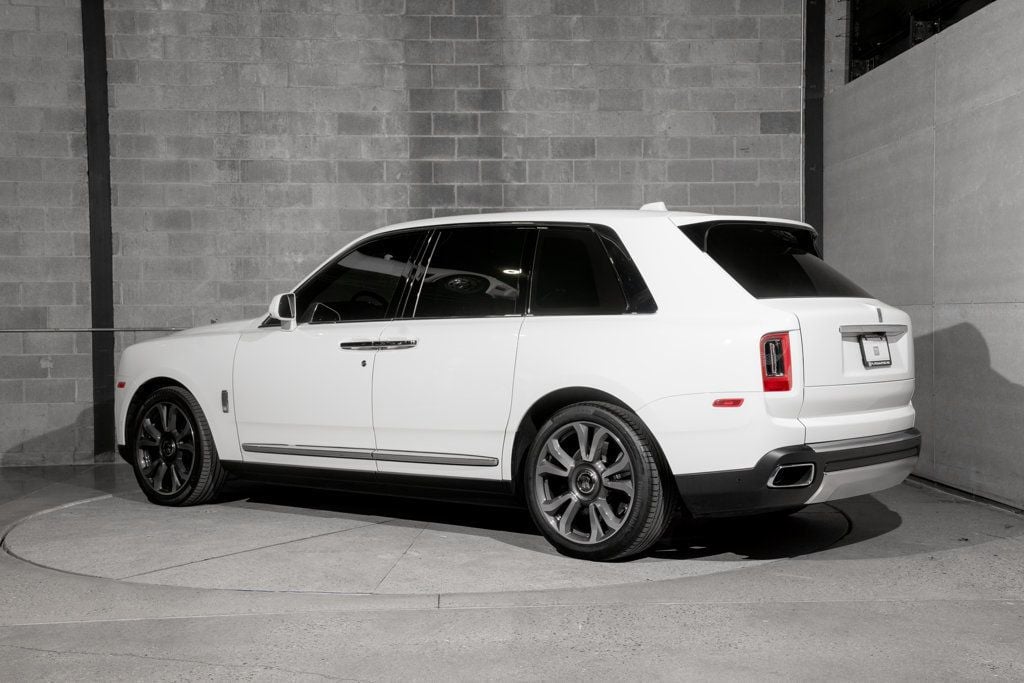 Rolls-Royce Cullinan photo 6