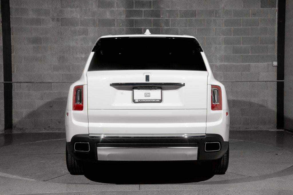 Rolls-Royce Cullinan photo 7