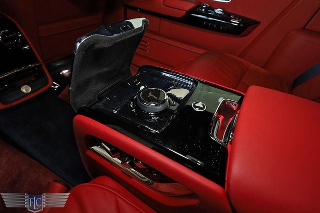 2023 Rolls-Royce Phantom Extended Wheelbase Sedan - 22919608 - 32