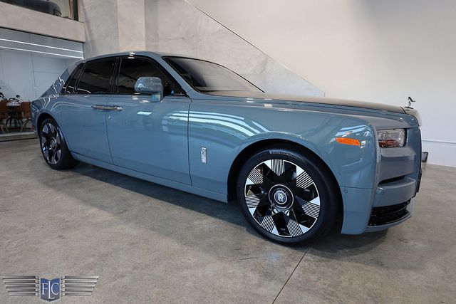 2023 Rolls-Royce Phantom Sedan - 22968200 - 0