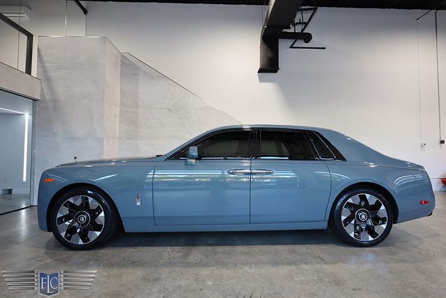 2023 Rolls-Royce Phantom Sedan - 22968200 - 1