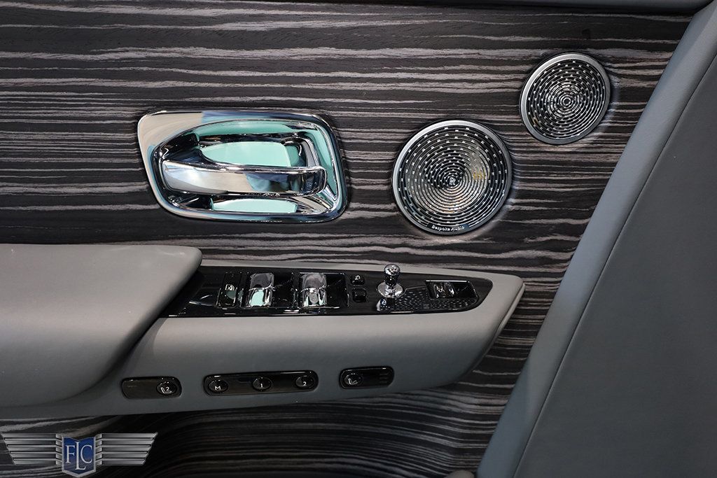 2023 Rolls-Royce Phantom Sedan - 22968200 - 19