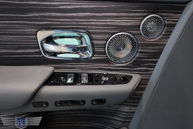 2023 Rolls-Royce Phantom Sedan - 22968200 - 19