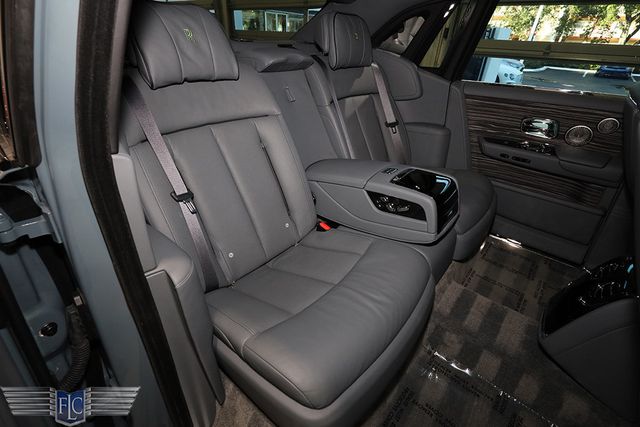 2023 Rolls-Royce Phantom Sedan - 22968200 - 23