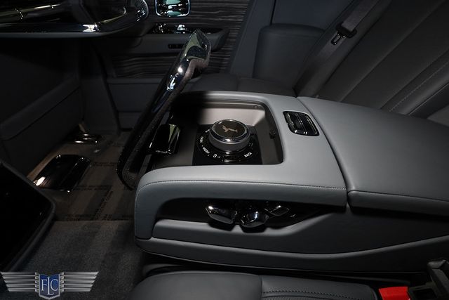 2023 Rolls-Royce Phantom Sedan - 22968200 - 26
