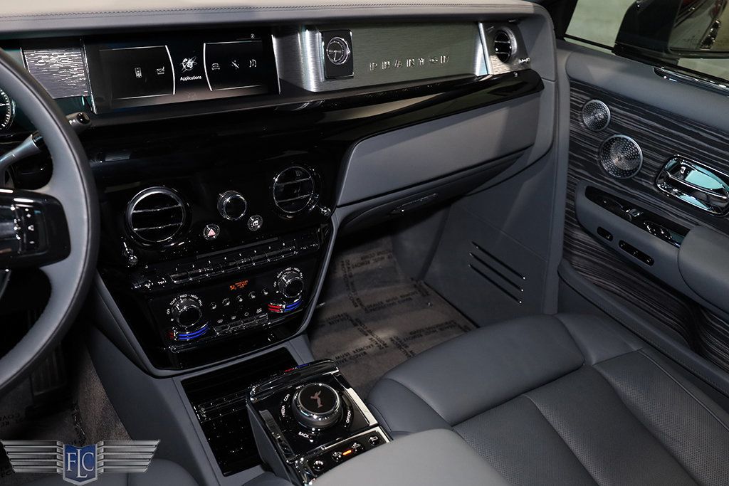 2023 Rolls-Royce Phantom Sedan - 22968200 - 37