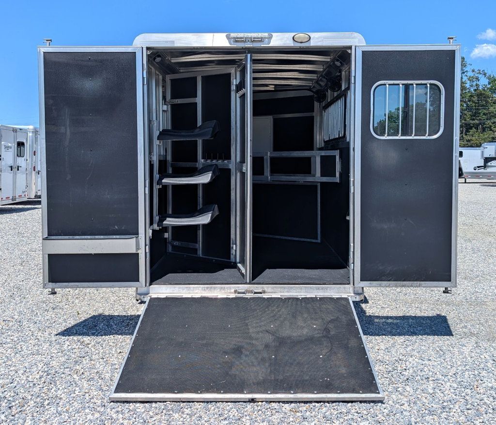 2023 Shadow 3 Horse Slant 10'6 Living Quarters with Slide  - 22786741 - 5